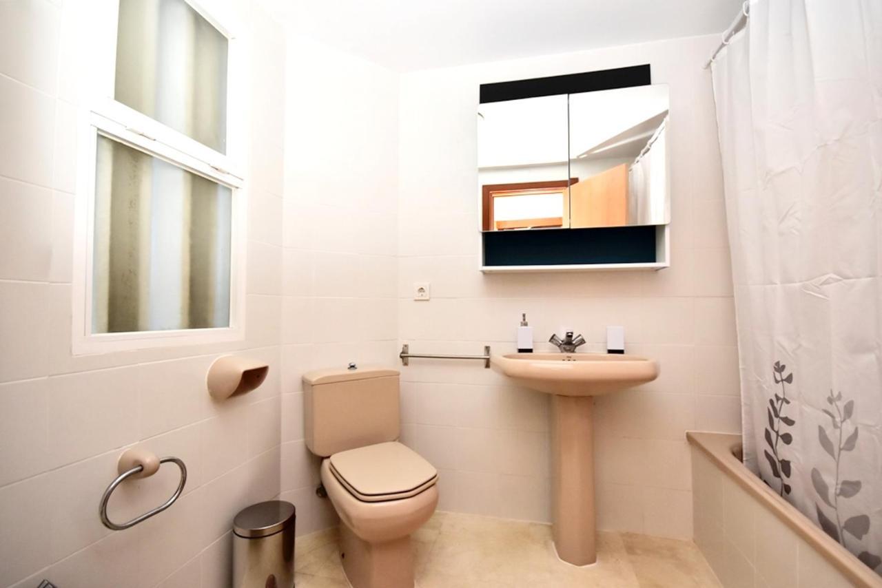 One Bedroom Appartement At Benidorm 700 M Away From The Beach With Sea View Shared Pool And Terrace Apartment *