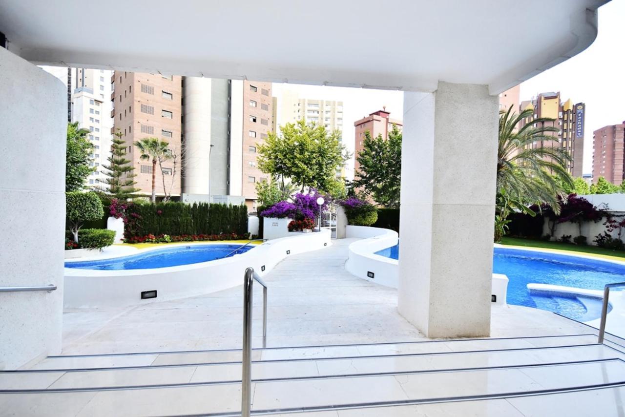 One Bedroom Appartement At Benidorm 700 M Away From The Beach With Sea View Shared Pool And Terrace Apartment *