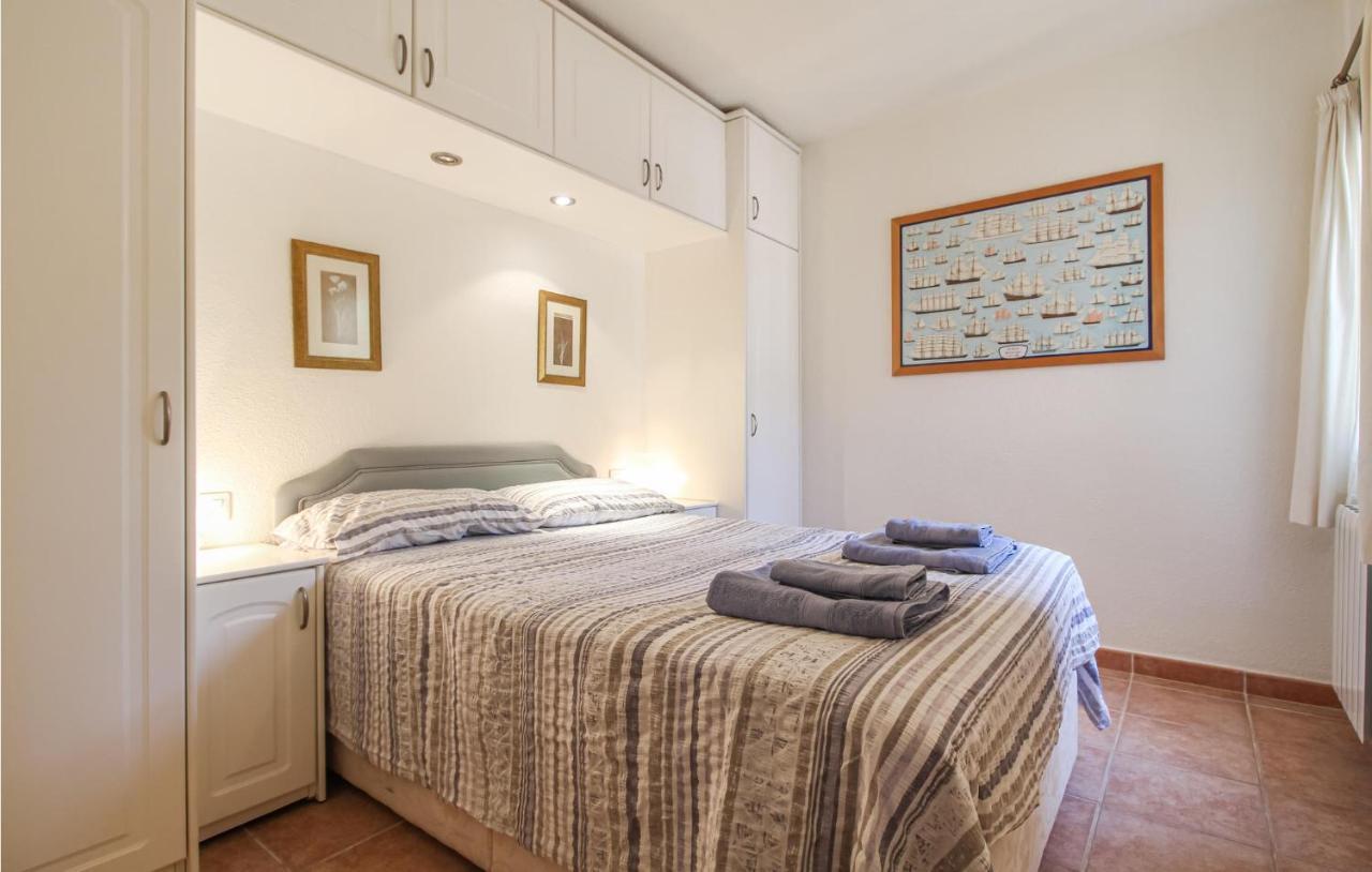 Apartment Three-bedroom In *