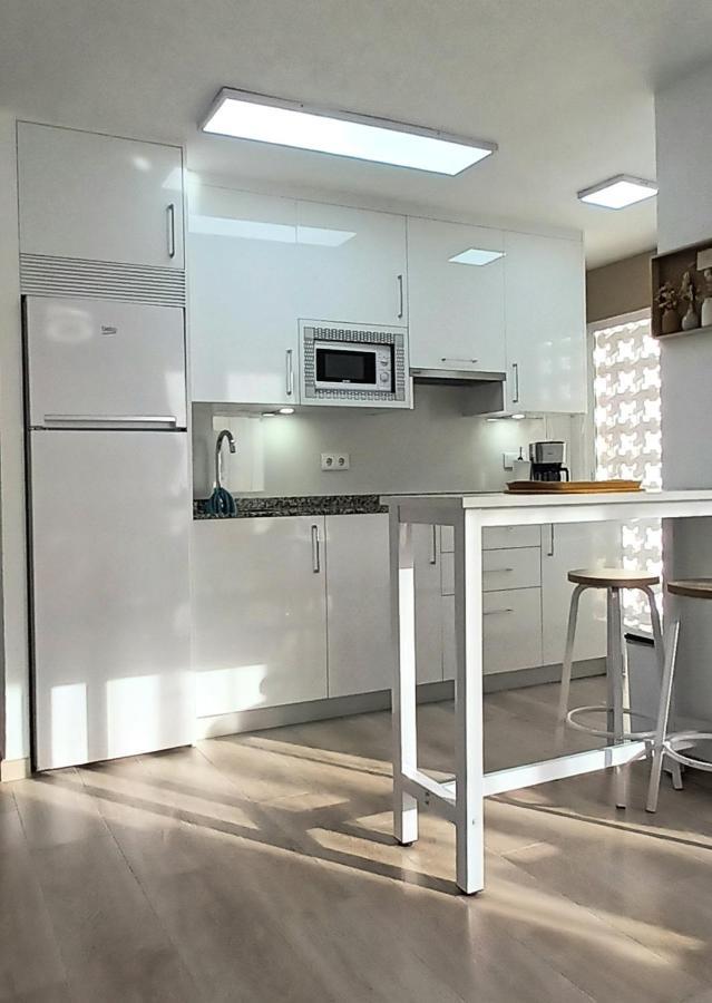 Apartamento Con Vistas Al Mar Poniente Avda Uruguay * Benidorm