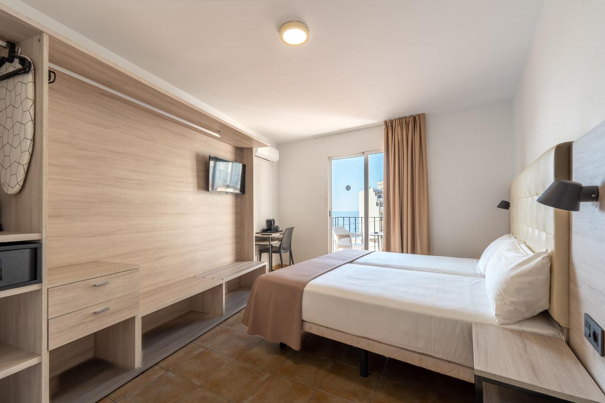 Hotel Queens - Adults Only Hotel 2*