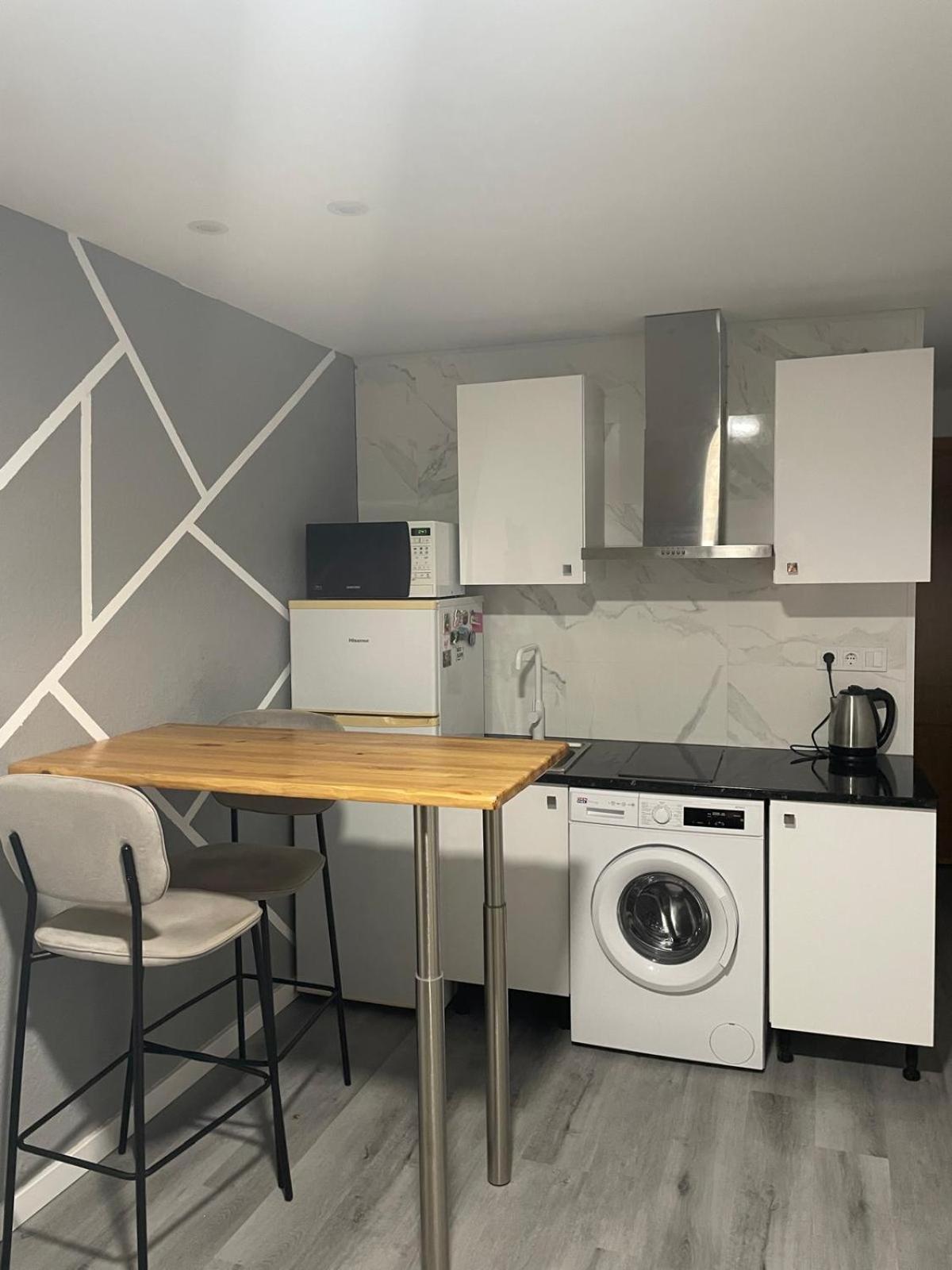 Lovely Estudio Fiesta Apartment *