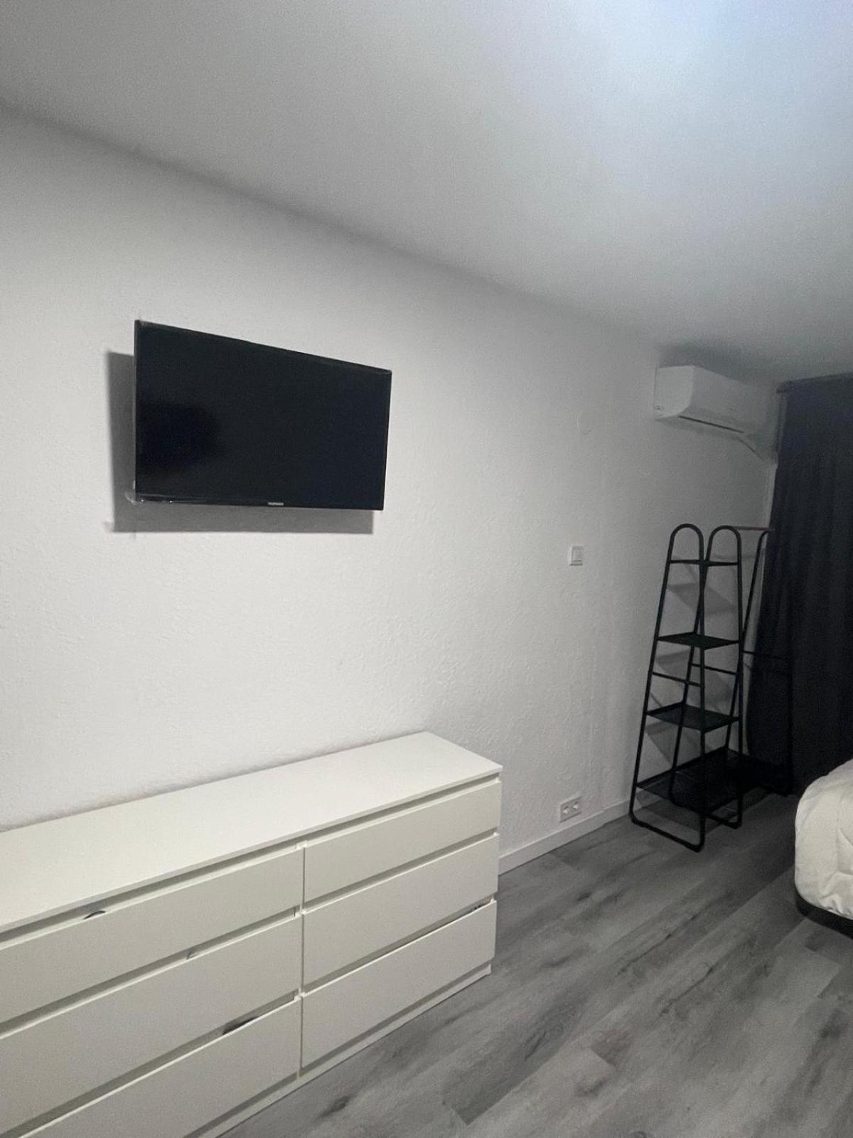 Lovely Estudio Fiesta Apartment *