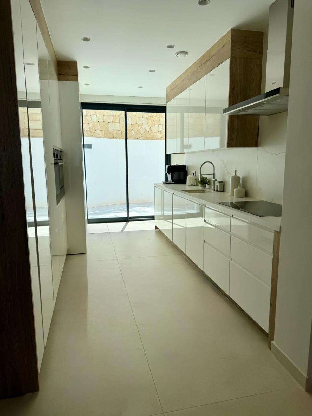 Villa Luxury Beachfront With Private Pool By Leo Benidorm