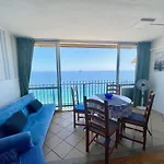 Las Palmeras Sea View Apartment