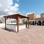 Atico Con Enorme Terraza Y Chill Out Particular