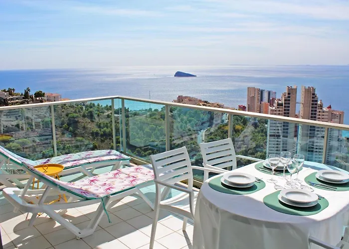 Skyline 33 Two Bedroom Apartment With Sea Views