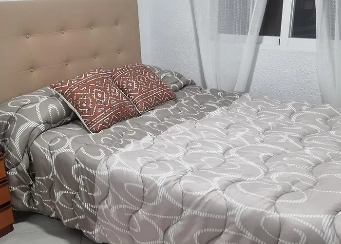 Habitacion Matrimonial Cerca A La Playa De Poniente