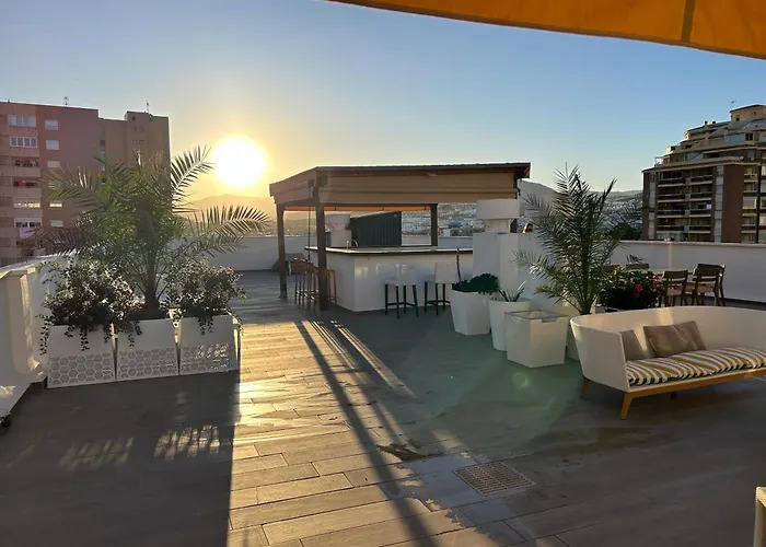 Atico Con Enorme Terraza Y Chill Out Particular