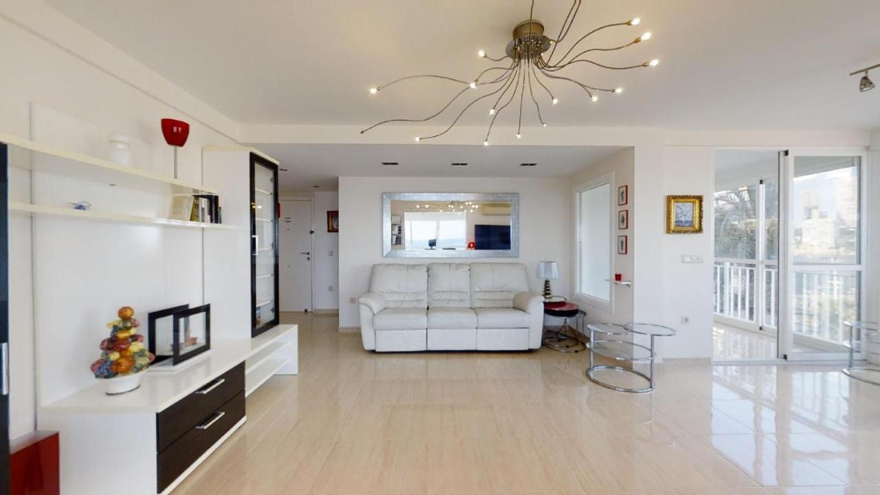 Apartment Luxury Beachfront *