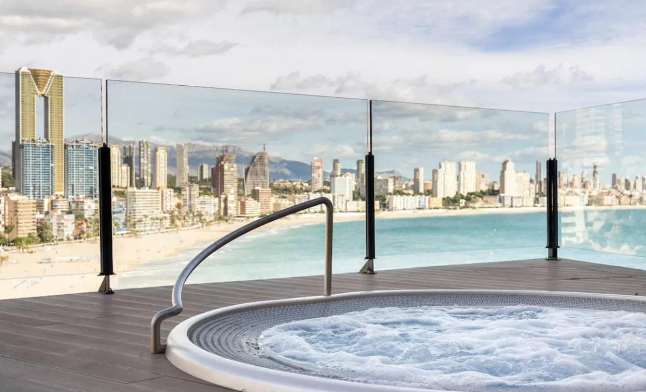 Luxury With Private Hot Tub By Poniente