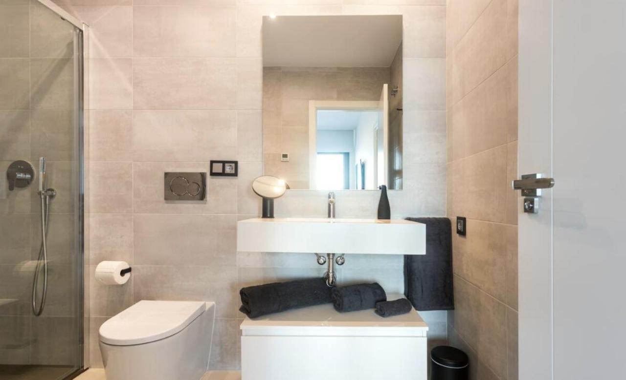 Luxury With Private Hot Tub By Poniente *