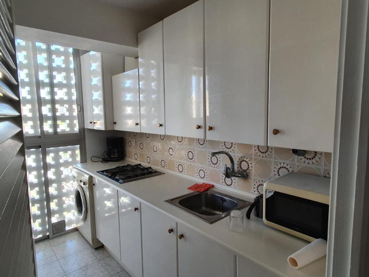Edificio Karola Playa Levante Appartement