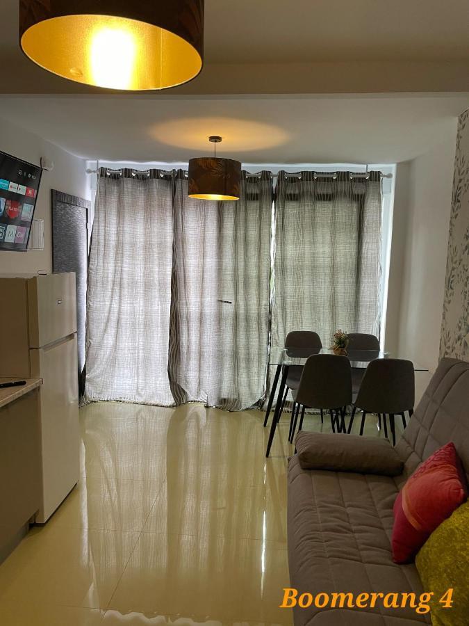 Apartment Boomerang