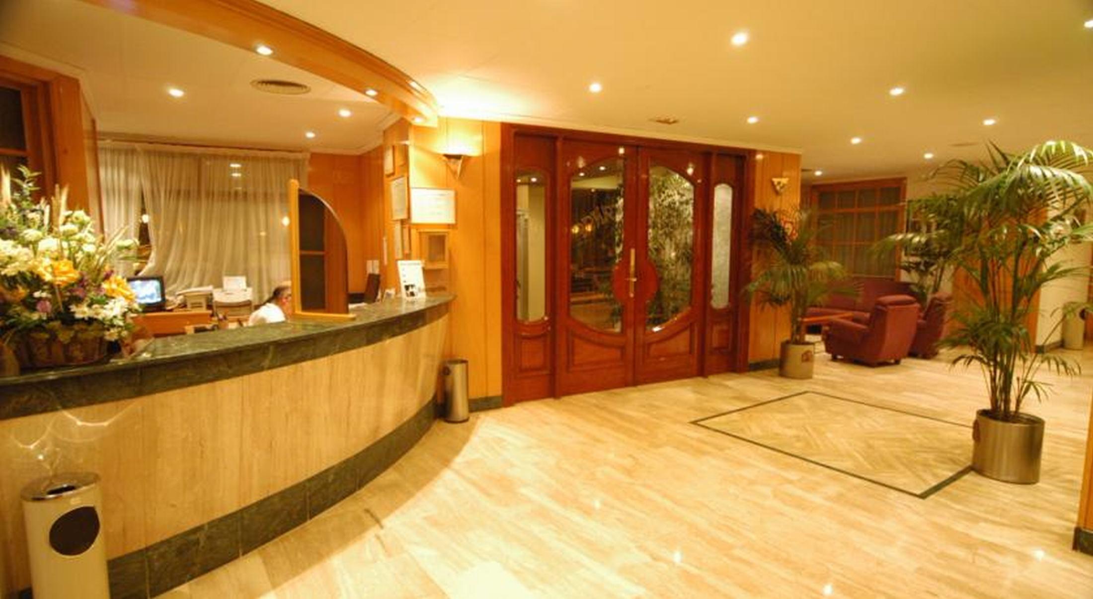 Hotel Tanit 3*