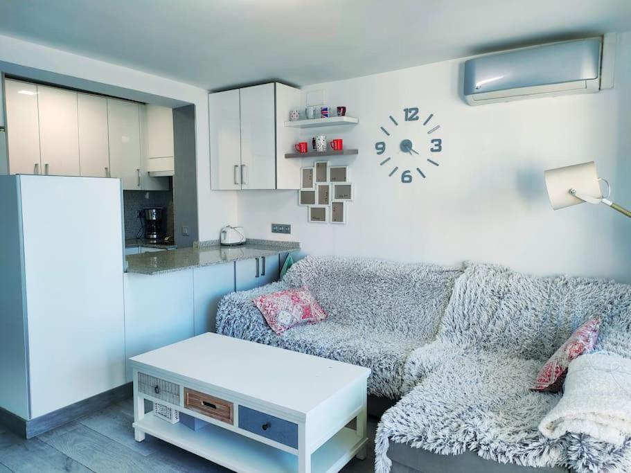Bermudas Con Piscina Y Garaje En Appartement