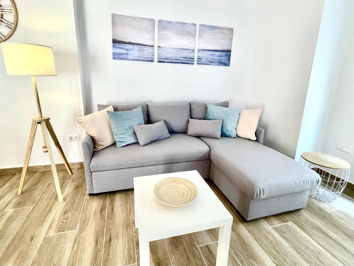 Old Town House With Lounge Area Vakantiehuis Benidorm