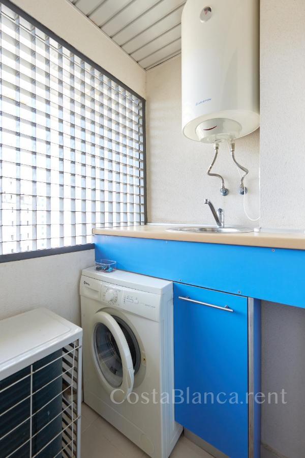 Luxurious, Newly-renovated Large 2-bedroom By The Beach Apartment Benidorm