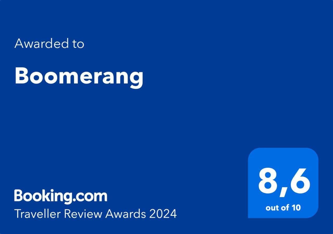 Boomerang Apartment