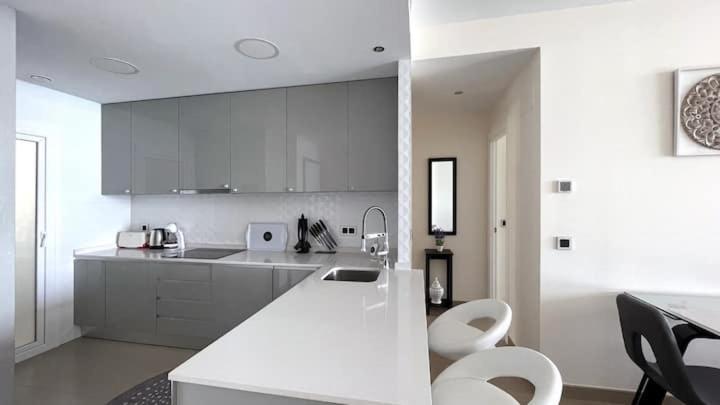 Luxury Residencial Sunset Drive - Benidorm, Espana * Benidorm