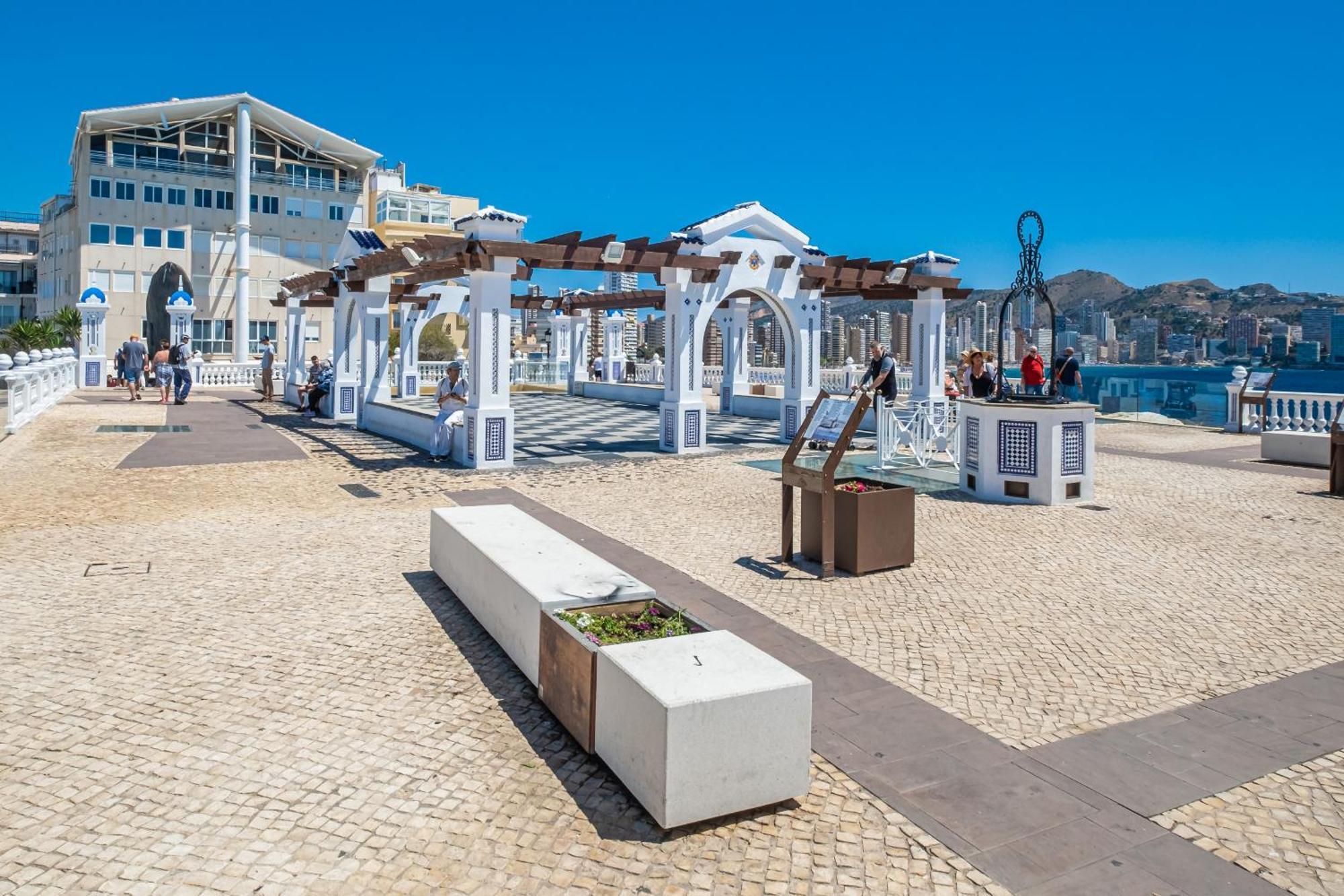 Apartment El Castell Old-town Benidorm