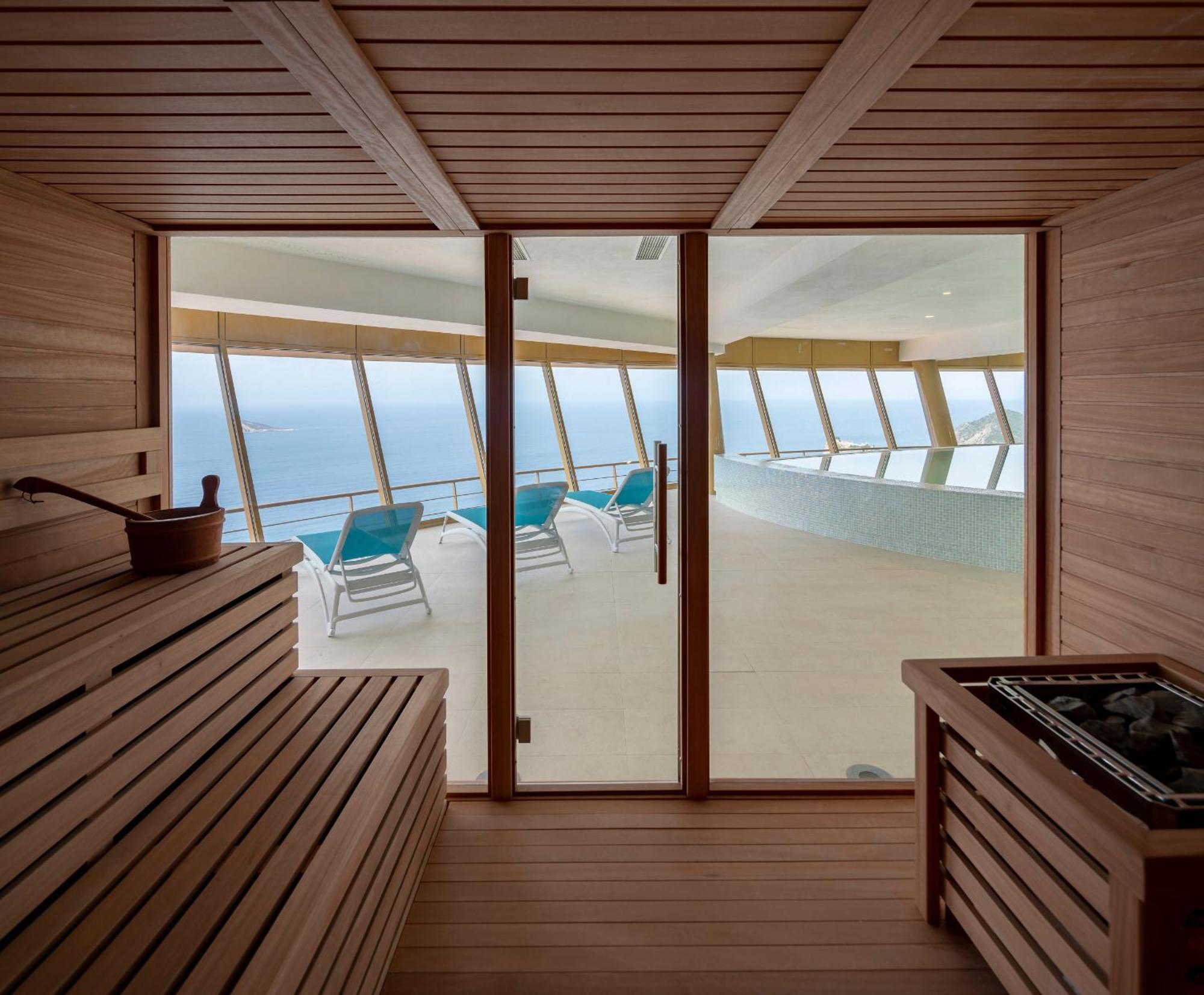 Intempo Deluxe 33-a Sky Poniente Beach