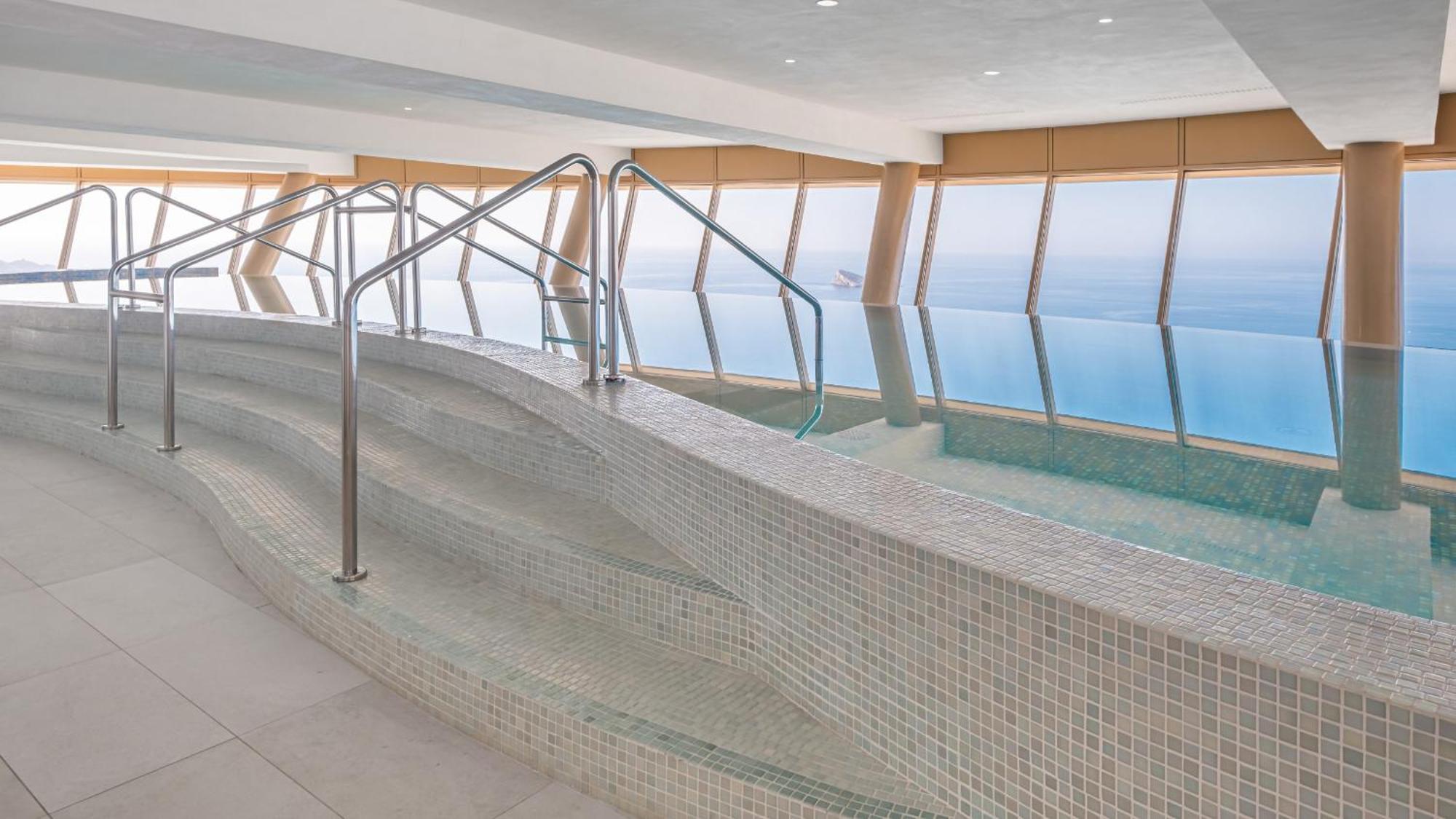 Intempo Deluxe 33-a Sky Poniente Beach