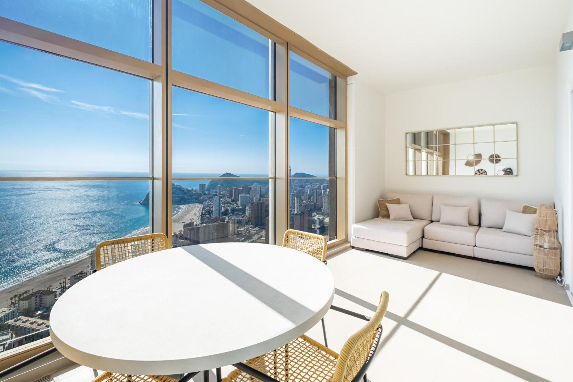 Intempo Deluxe 33-a Sky Poniente Beach * Benidorm