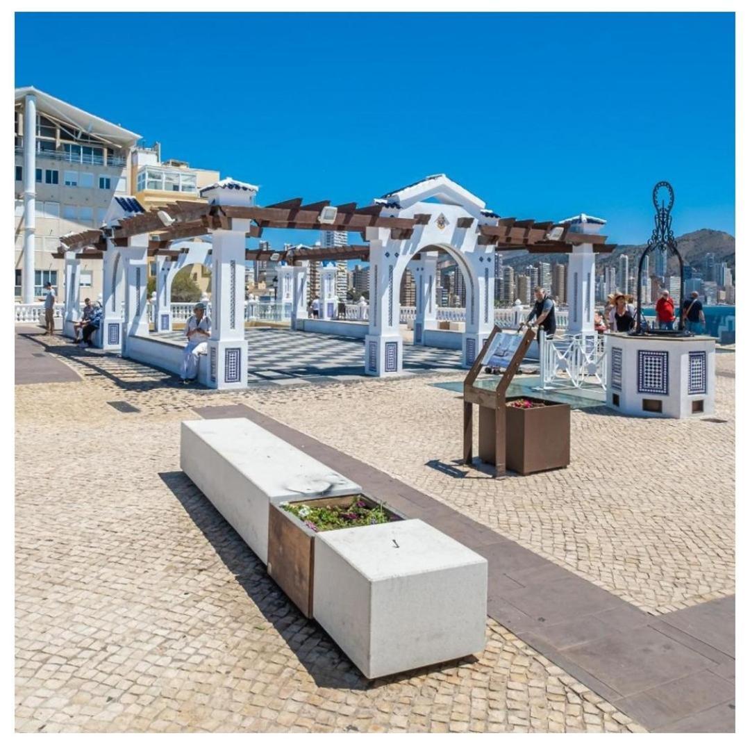 Luxury Primerisima Linea Playa Poniente Con 6,5 Mts De Vistas Frontales Al Mar