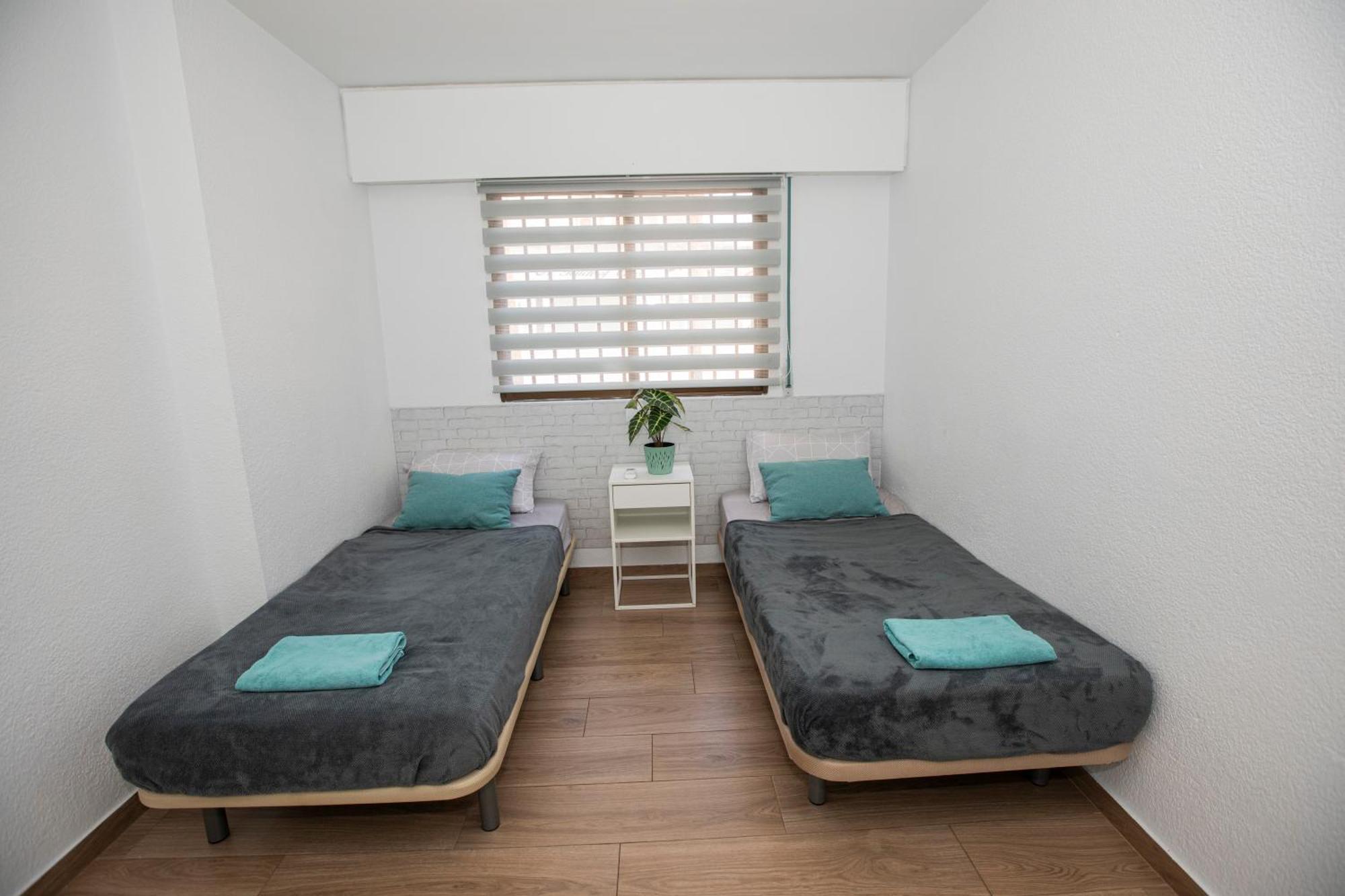 Carlos V - 1a Levante Apartment