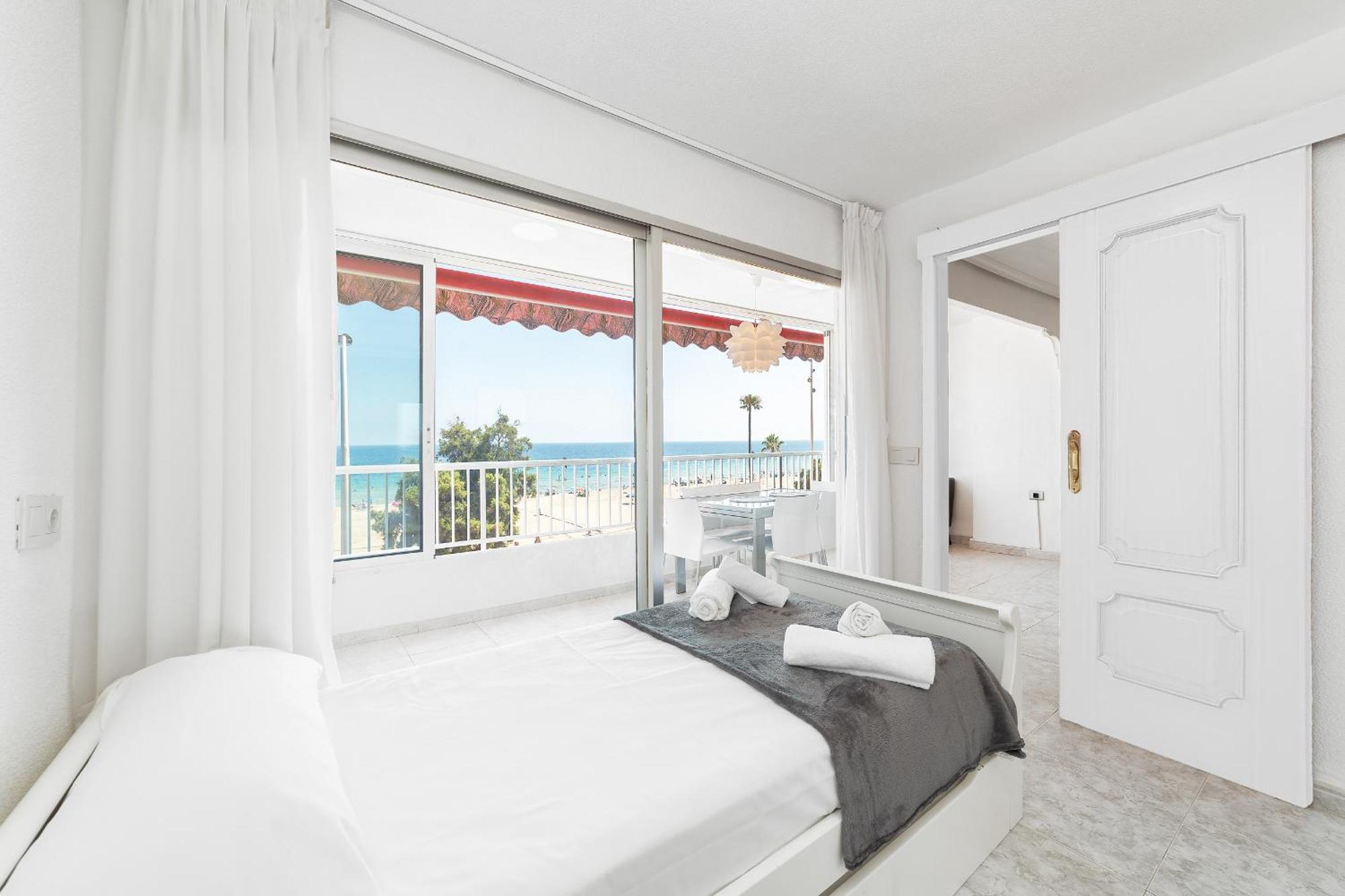 Luxury Primerisima Linea Playa Poniente Con 6,5 Mts De Vistas Frontales Al Mar Appartement Benidorm
