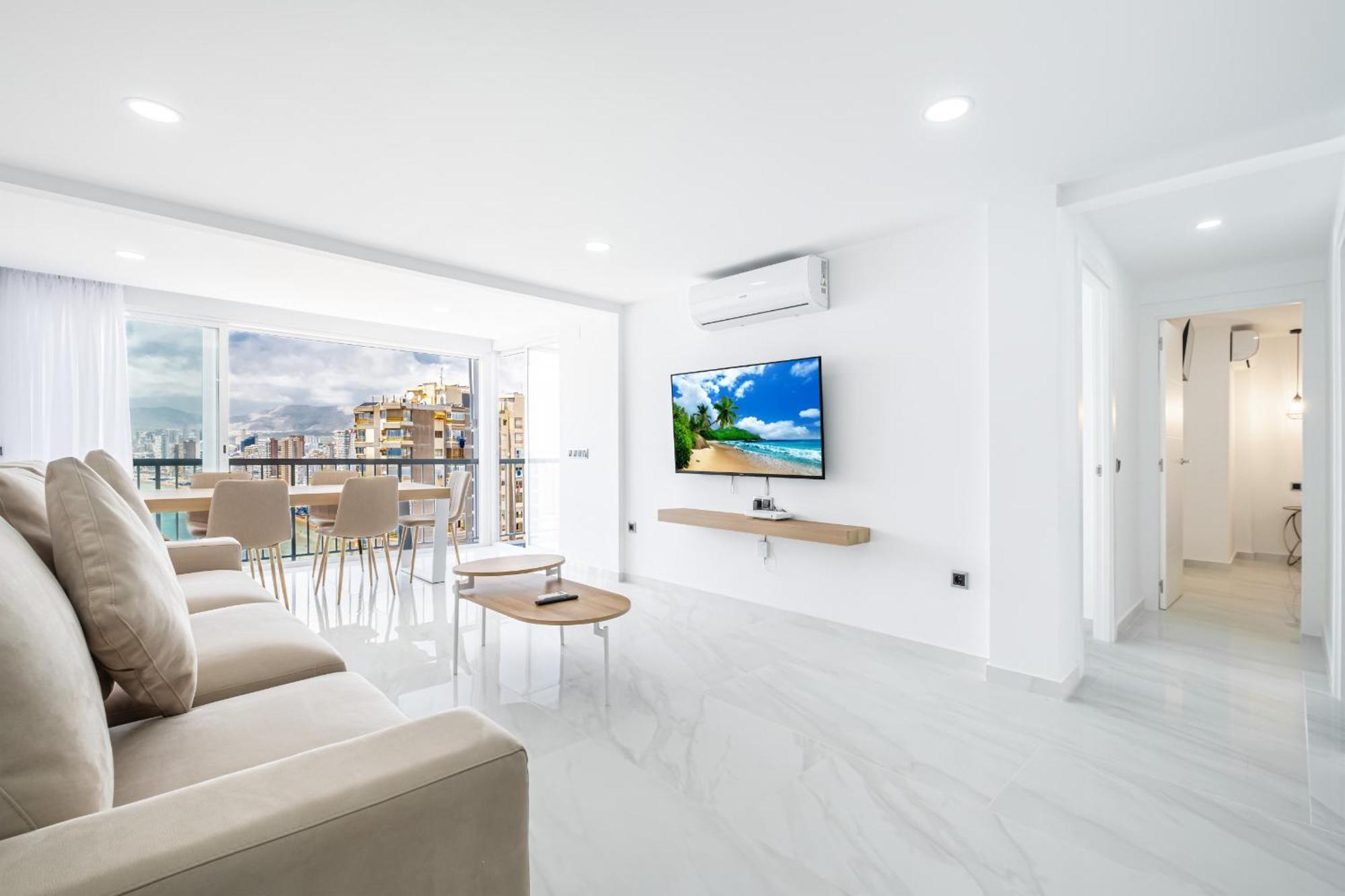 Apartment Halcon Deluxe 17-c Levante