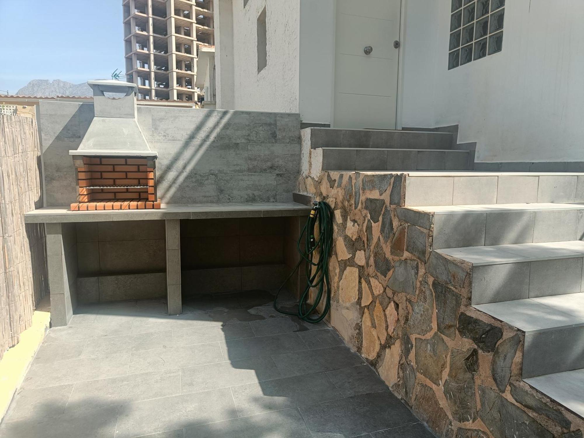 Casa Mya Con Terreno Privado Y Parking Compartido - A 800m De Playa Poniente