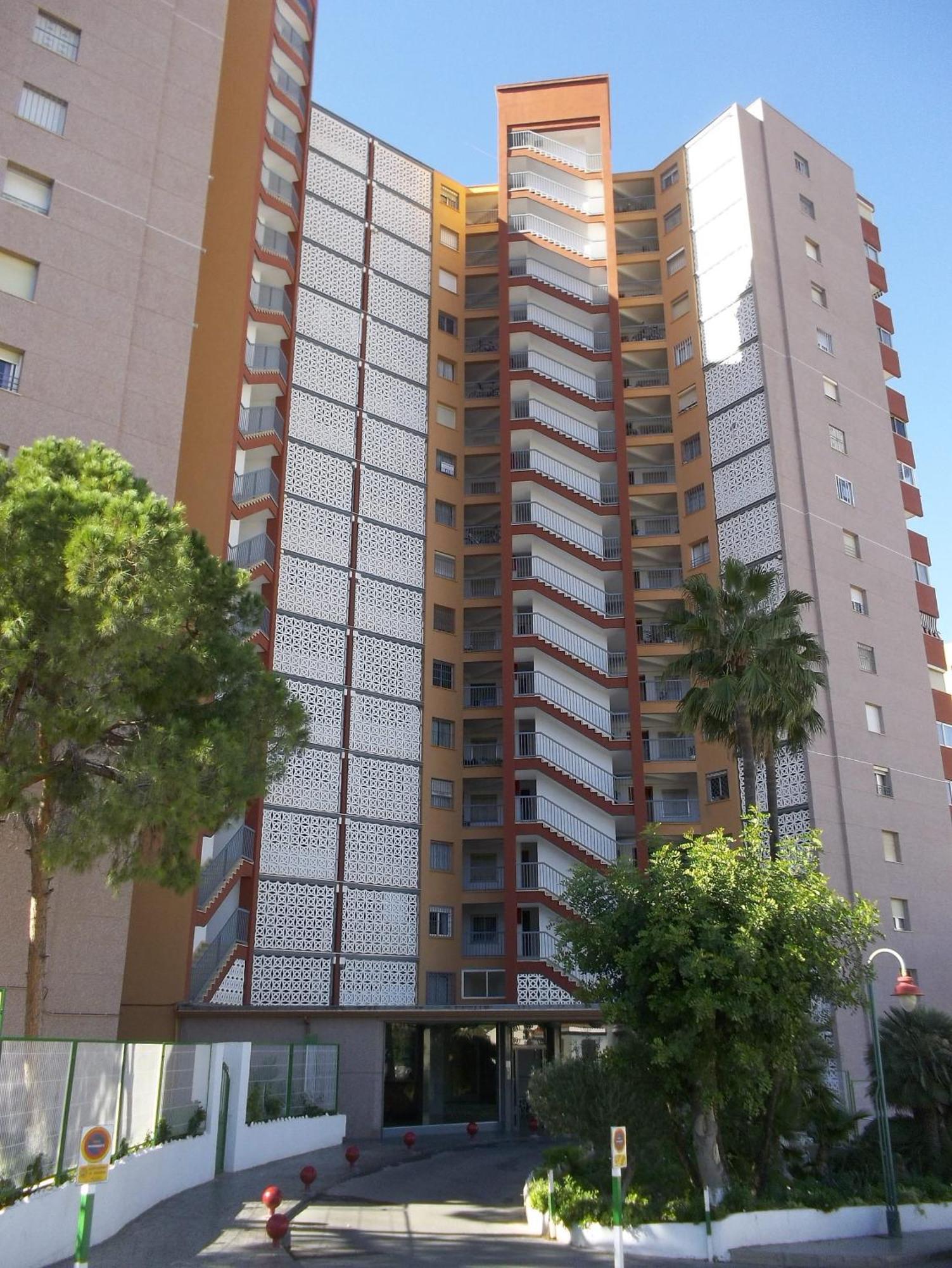 Torre Colon - Turis Apartamento *