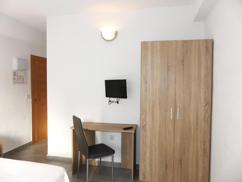 Centre Hotel 2*