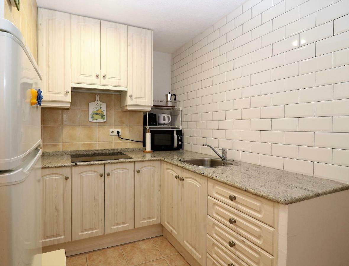 Playmon Park C39 Apartment *