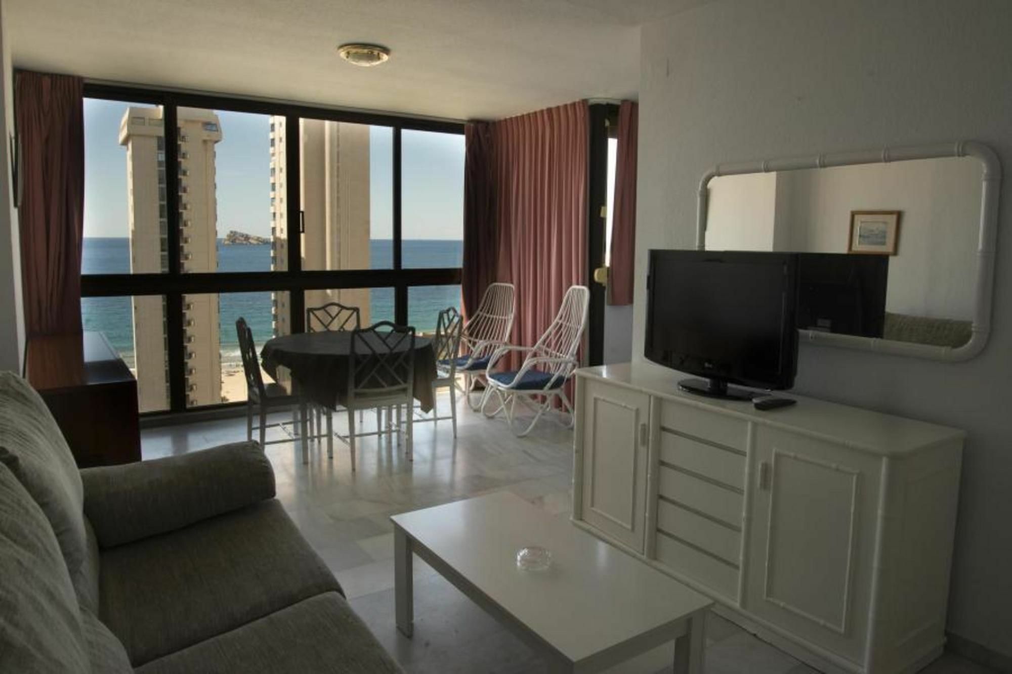 In Benidorm, Alicante 103103 By Mo *