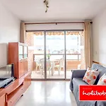 Perfect Family Getaway With Free Parking And Spacious Balcony L Pool L Sleeps 4 L Free Netflix And Wifi L Free Welcome Pack L Auge