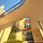 Luxury Apartment With Private Hot Tub By Poniente Beach
