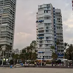 Apartamento Torre Yago, primera línea de playa para 6 personas