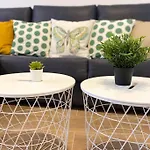 Moderno Apartamento Centrico Con Piscina
