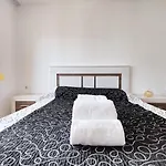Gerona Sea View Apartments