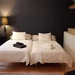 VILLA Bed&Breakfast - kitchen, Pool, Barbecue&Large garden