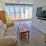 Terraza Con Piscina Privada Y Vistas Al Mar
