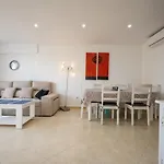 Beautiful 2 Bedrooms Apartment In Agua Mundo