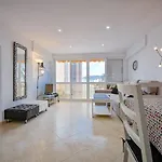 Beautiful 2 Bedrooms Apartment In Agua Mundo