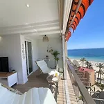 Poniente Beach Modern Apartment