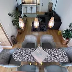 Stylish Getaway - Renovated 1Br Apartment With Pool & Tennis