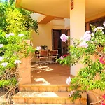 Deluxe Garden Flat Near Terra-Mitica