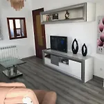 Benidorm Apartamento Recien Reformado Cerca De La Playa Con Dos Piscinas Y Pista De Tenis.